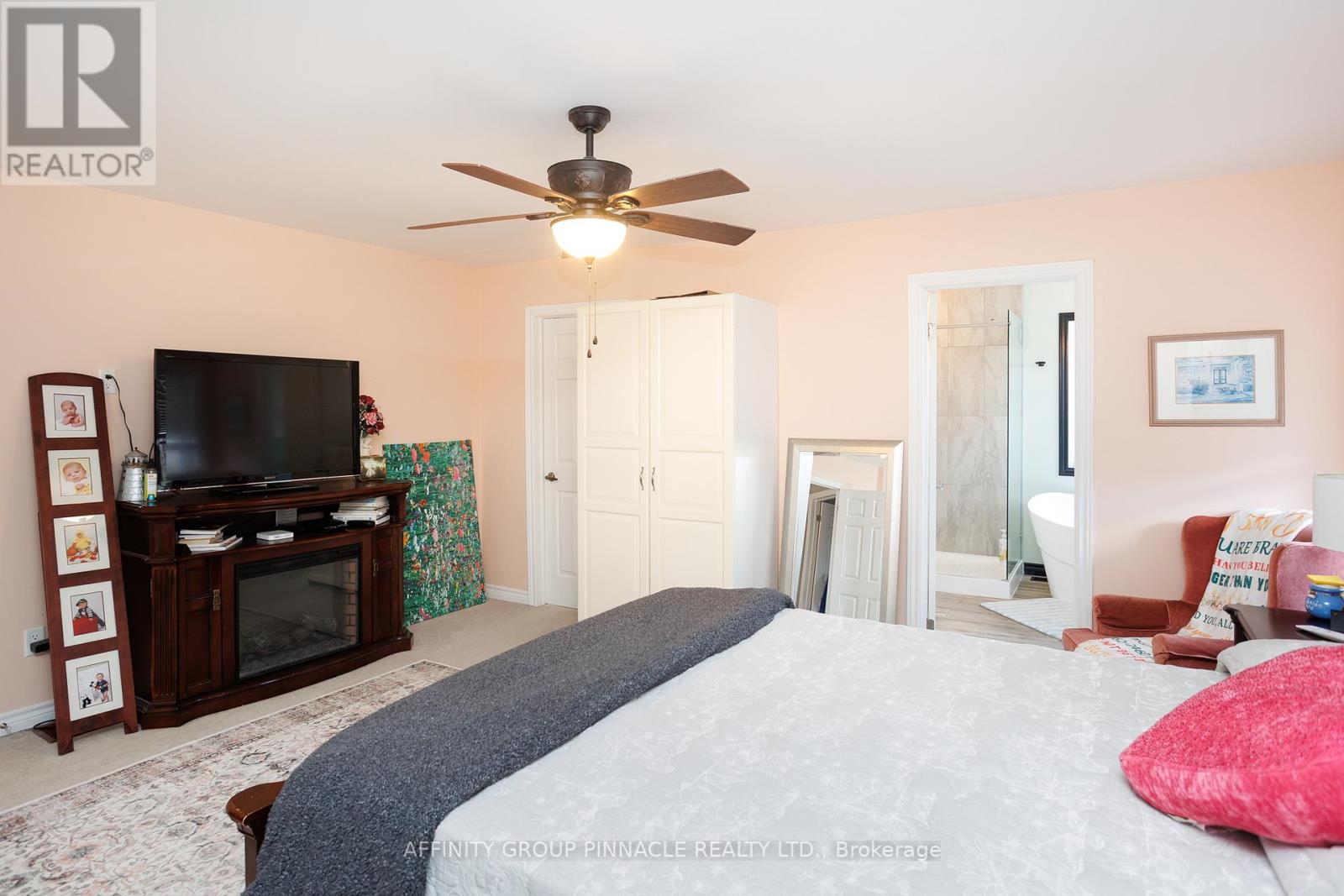 20 Ellis Crescent, Kawartha Lakes, Ontario K9V 0A5 - Photo 25 - X12497748