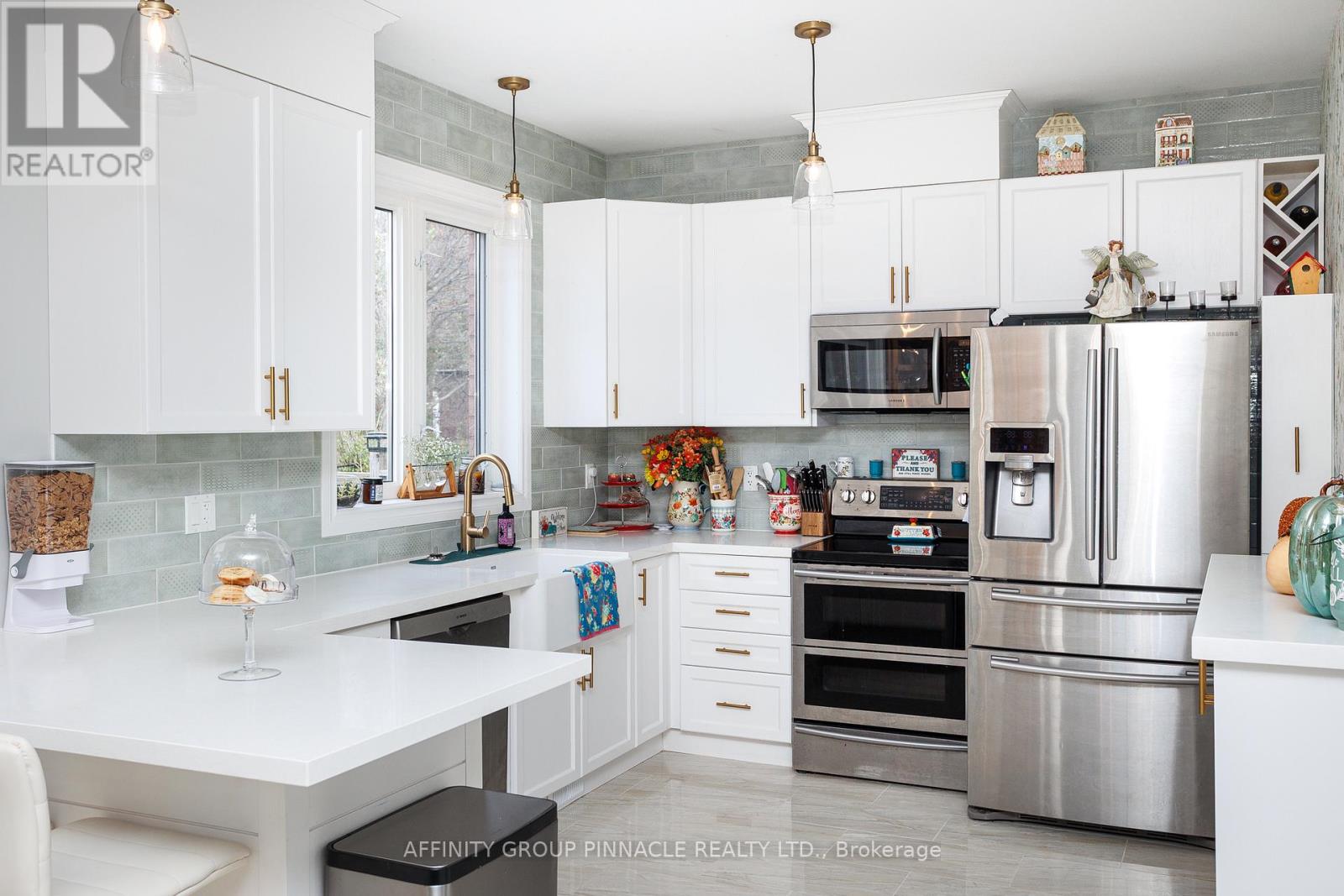 20 Ellis Crescent, Kawartha Lakes, Ontario K9V 0A5 - Photo 13 - X12497748