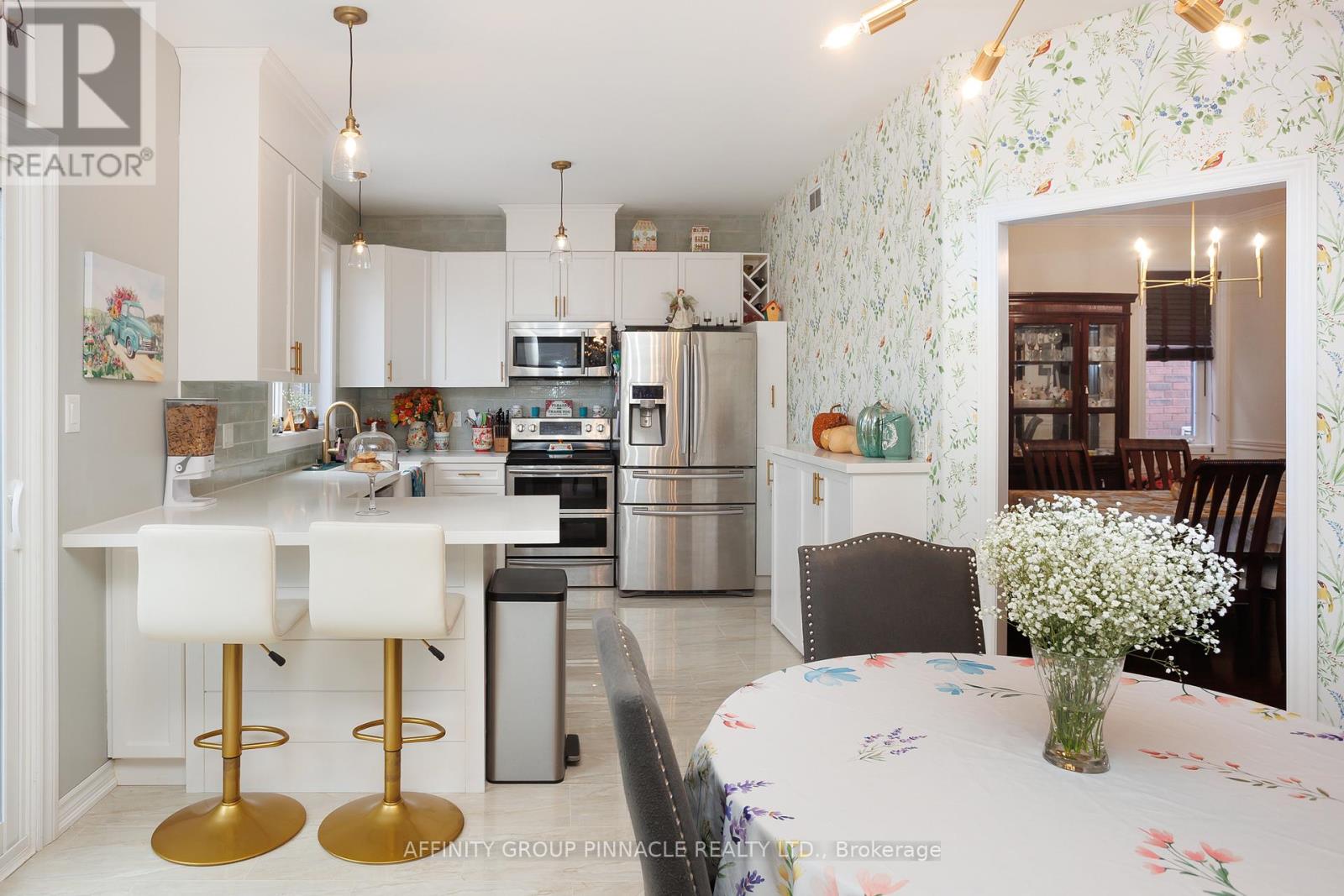 20 Ellis Crescent, Kawartha Lakes, Ontario K9V 0A5 - Photo 16 - X12497748