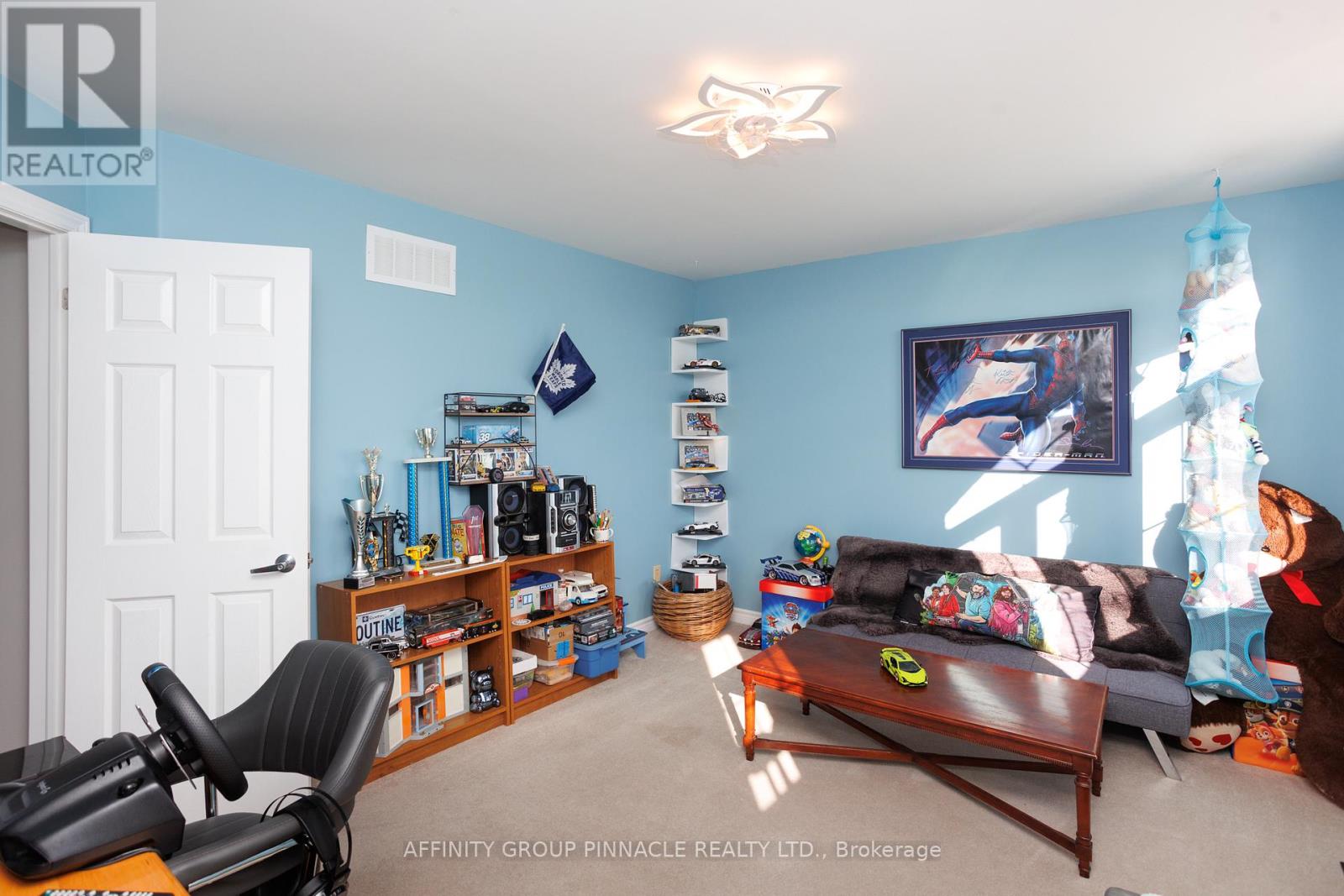 20 Ellis Crescent, Kawartha Lakes, Ontario K9V 0A5 - Photo 29 - X12497748