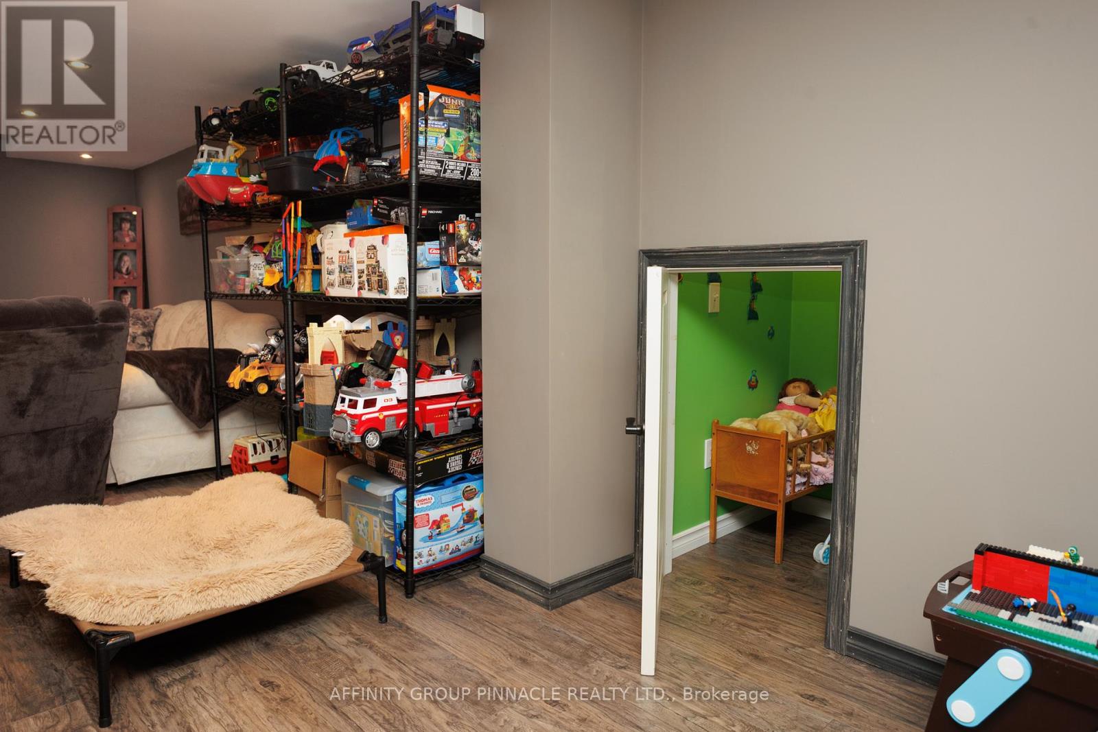 20 Ellis Crescent, Kawartha Lakes, Ontario K9V 0A5 - Photo 33 - X12497748