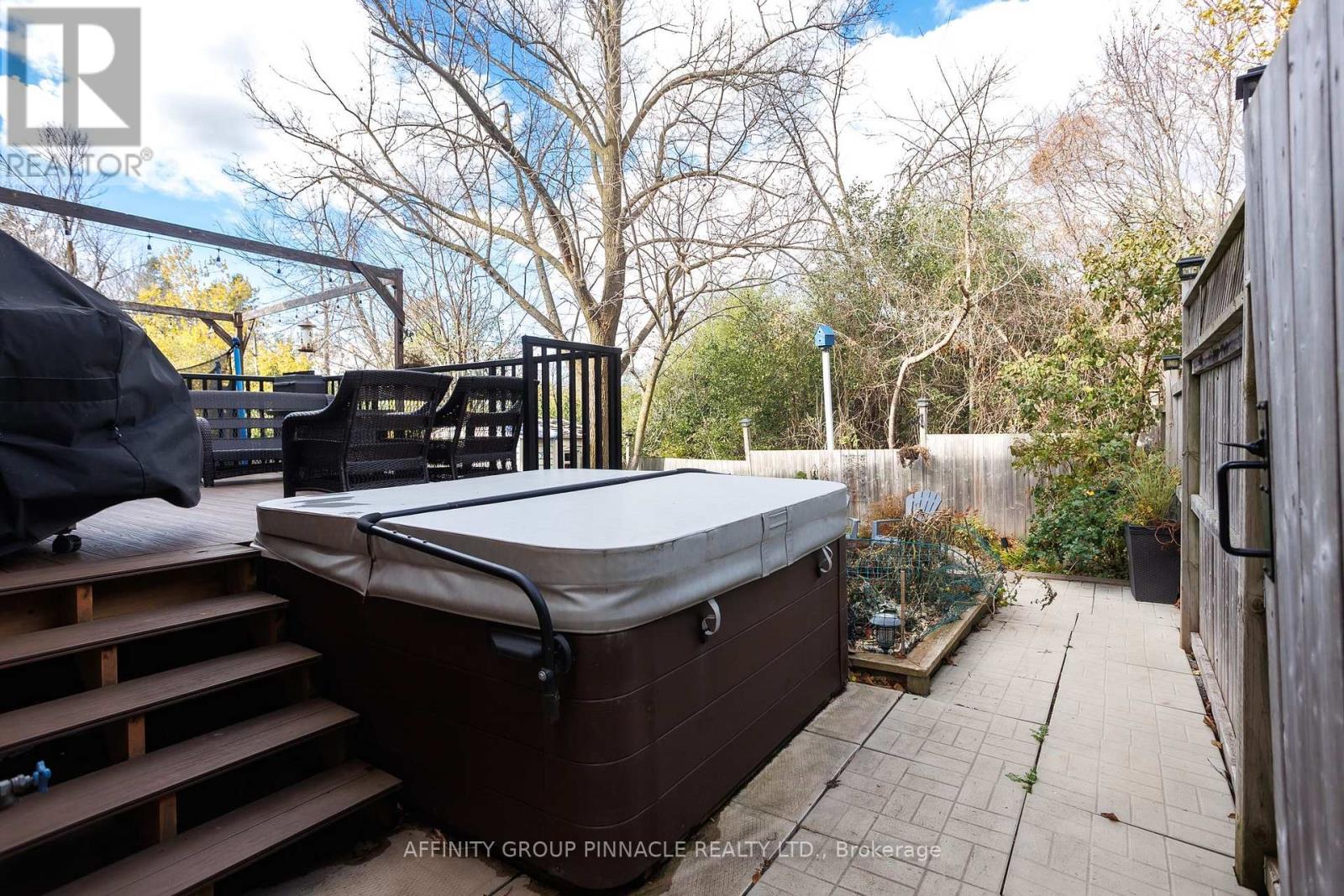 20 Ellis Crescent, Kawartha Lakes, Ontario K9V 0A5 - Photo 36 - X12497748