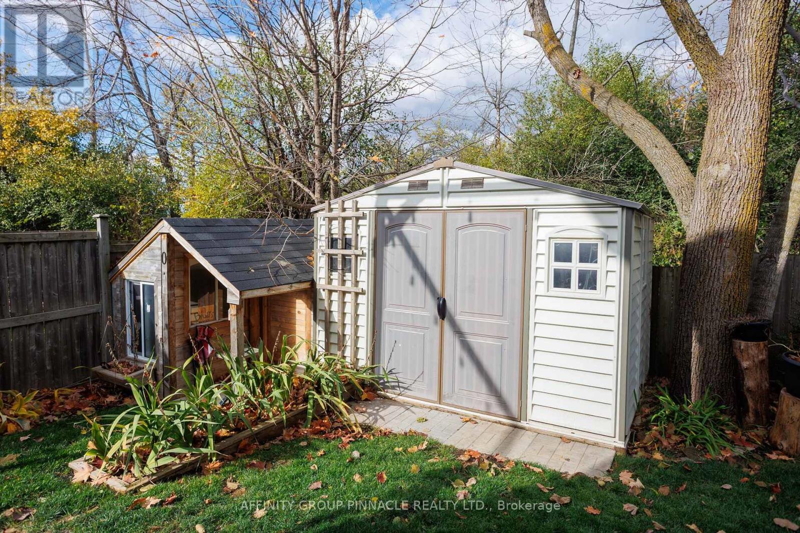 20 Ellis Crescent, Kawartha Lakes, Ontario K9V 0A5 - Photo 39 - X12497748