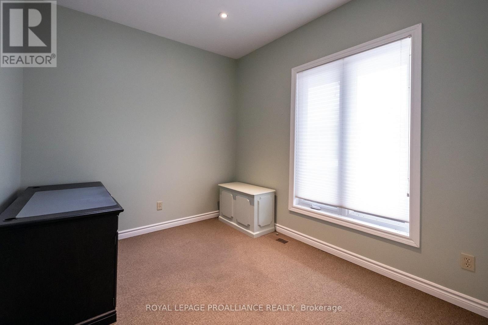 2 - 320 Sidney Street, Belleville, Ontario K8P 3Z3 - Photo 10 - X12512706