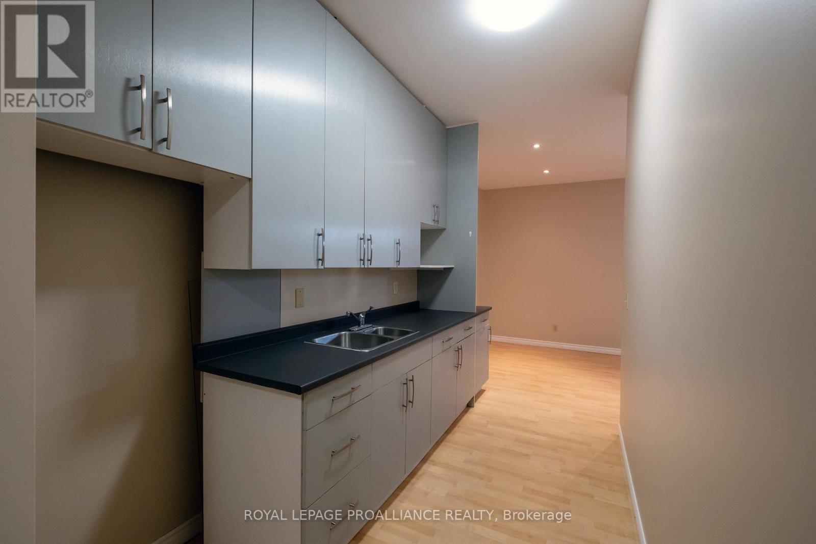 2 - 320 Sidney Street, Belleville, Ontario K8P 3Z3 - Photo 15 - X12512706