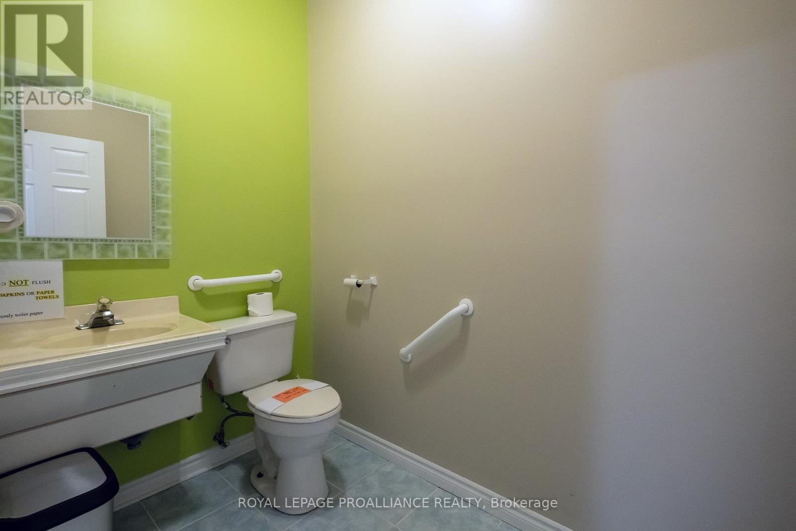 2 - 320 Sidney Street, Belleville, Ontario K8P 3Z3 - Photo 14 - X12512706