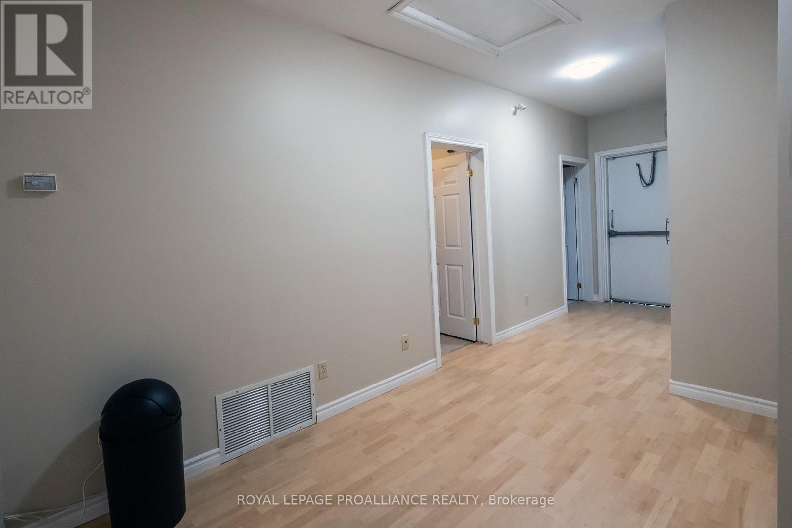 2 - 320 Sidney Street, Belleville, Ontario K8P 3Z3 - Photo 17 - X12512706