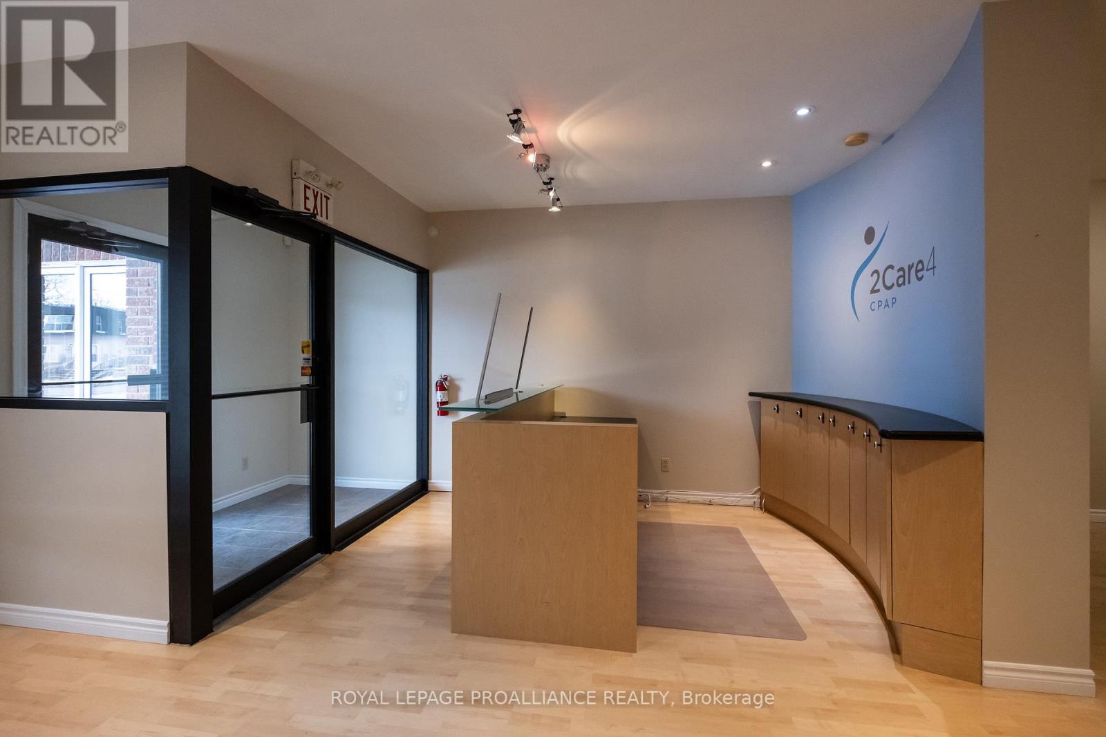 2 - 320 Sidney Street, Belleville, Ontario K8P 3Z3 - Photo 6 - X12512706