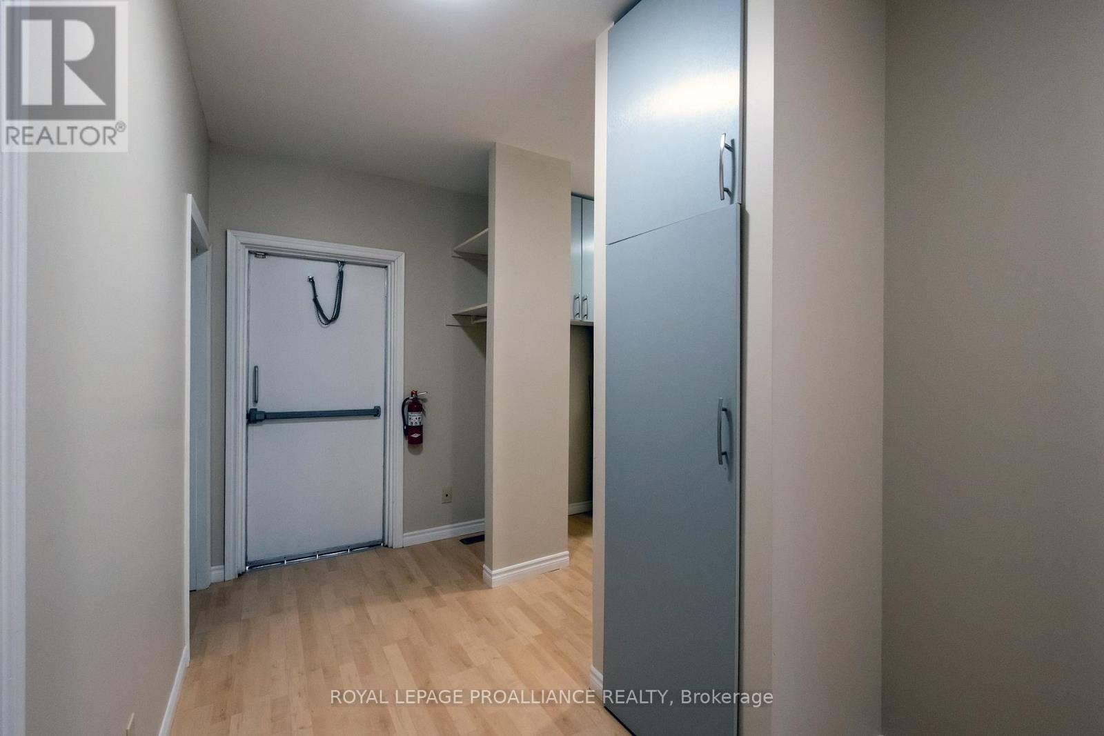 2 - 320 Sidney Street, Belleville, Ontario K8P 3Z3 - Photo 20 - X12512706