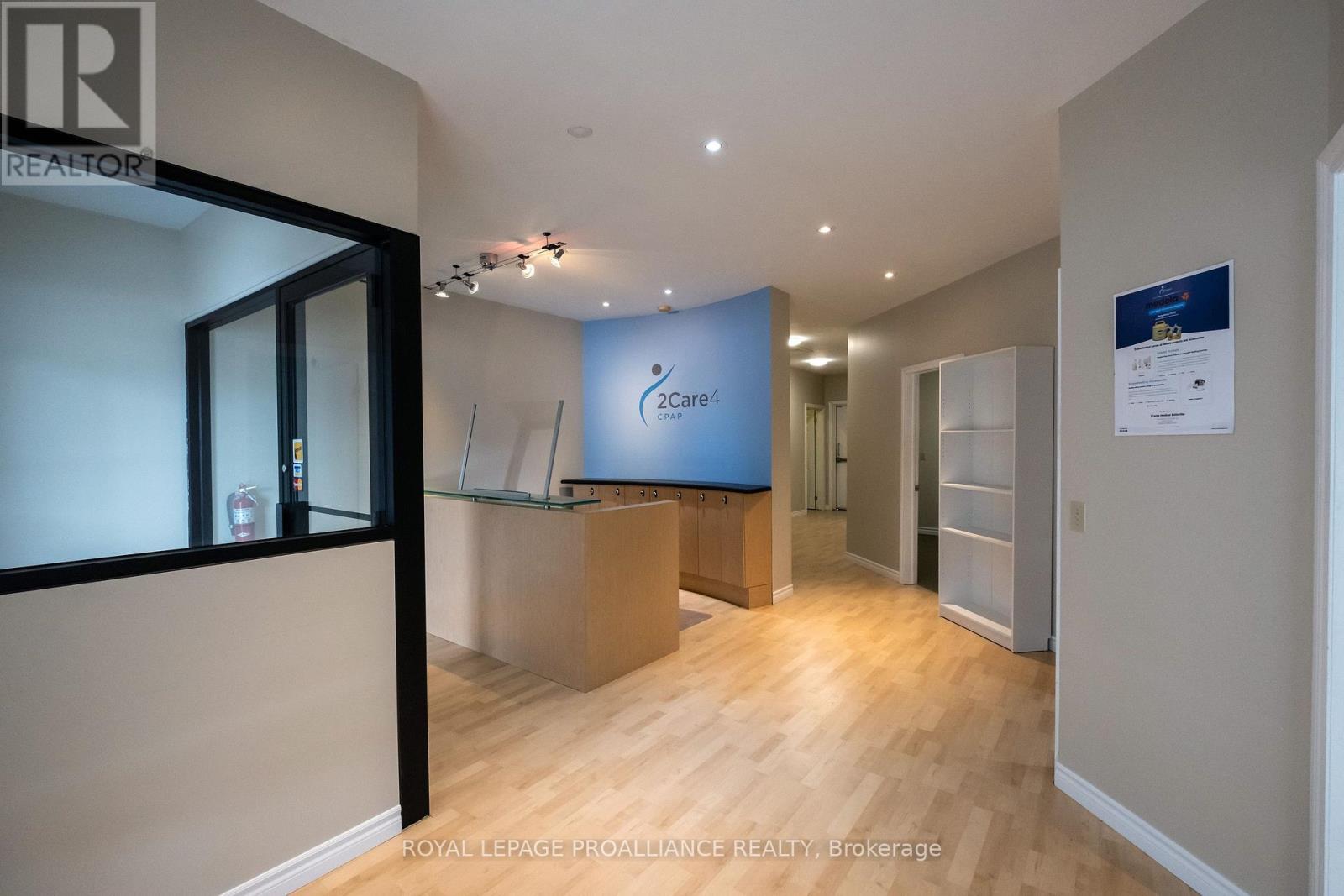 2 - 320 Sidney Street, Belleville, Ontario K8P 3Z3 - Photo 7 - X12512706