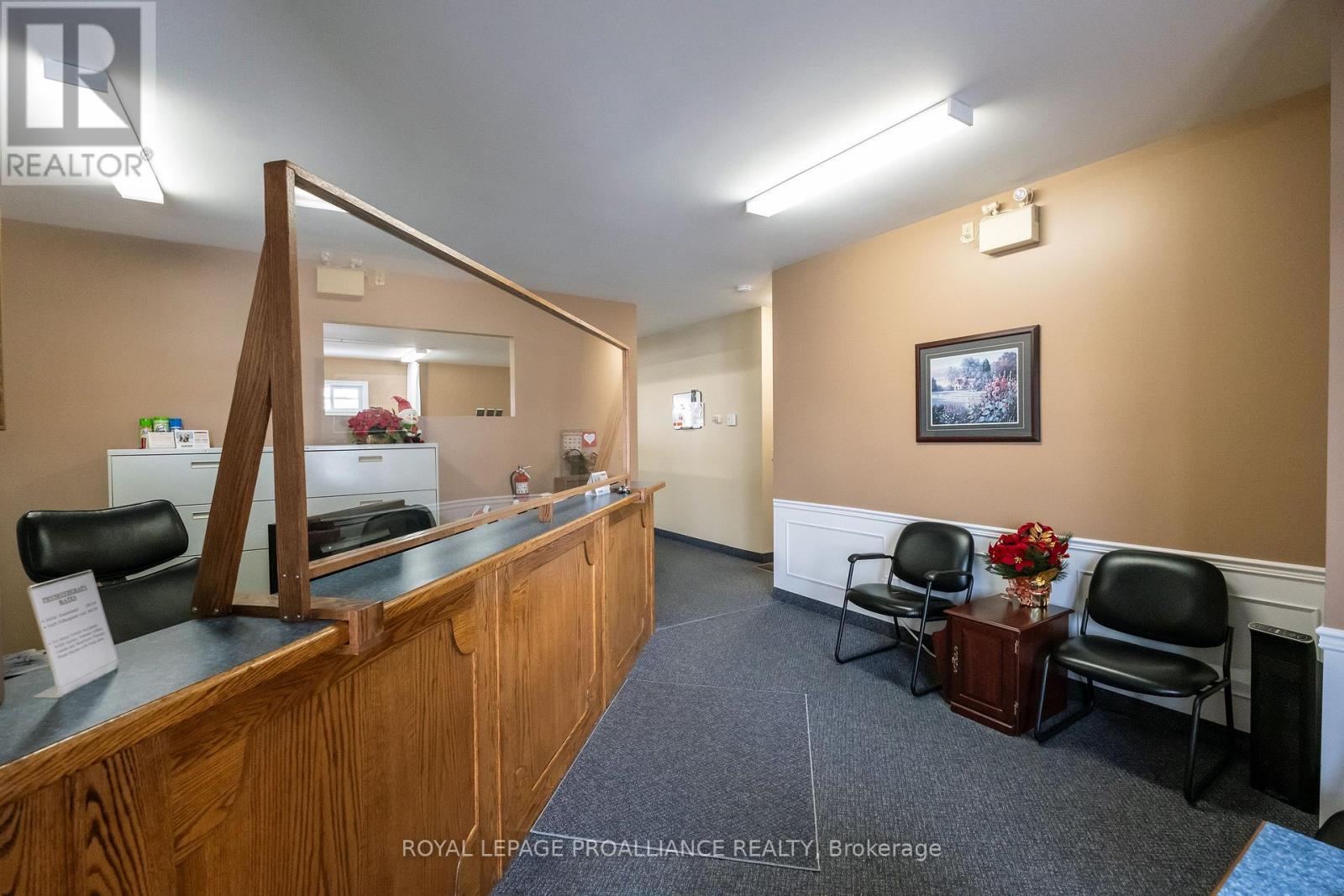 1 - 320 Sidney Street, Belleville, Ontario K8P 4Y7 - Photo 5 - X12512810