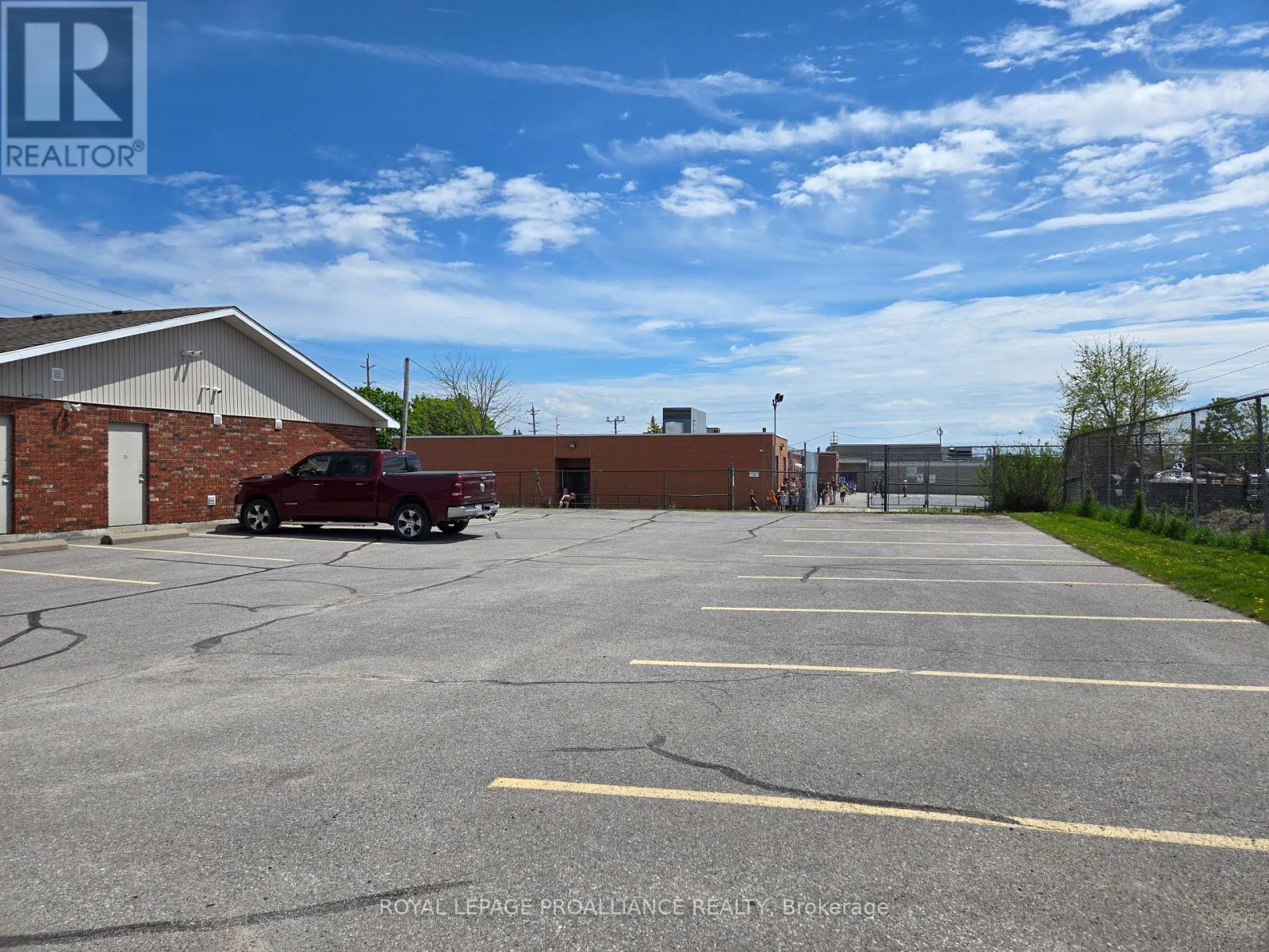 1 - 320 Sidney Street, Belleville, Ontario K8P 4Y7 - Photo 3 - X12512810