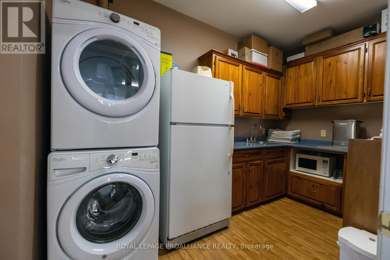 1 - 320 Sidney Street, Belleville, Ontario K8P 4Y7 - Photo 19 - X12512810