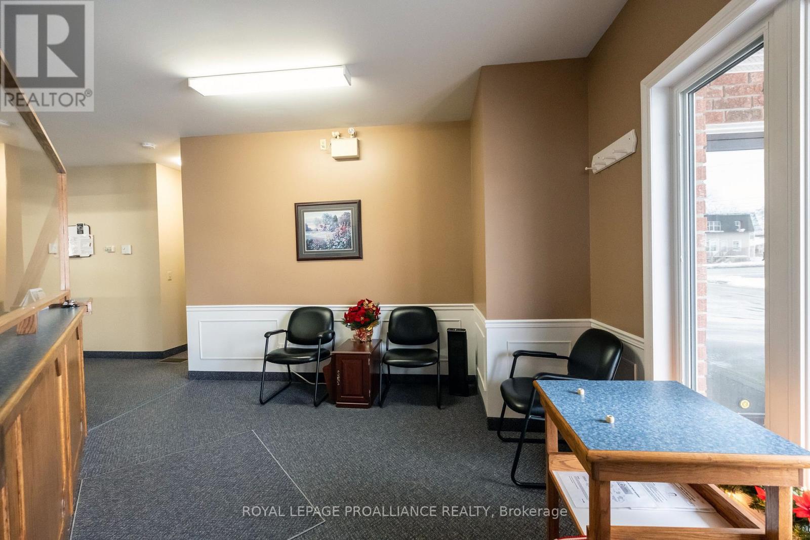 1 - 320 Sidney Street, Belleville, Ontario K8P 4Y7 - Photo 6 - X12512810