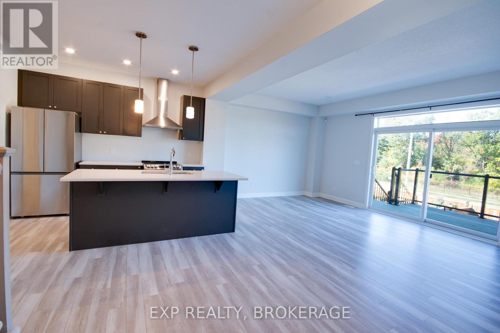 1261 Max Crescent, Kingston, Ontario K7P 0P2 - Photo 10 - X12440675