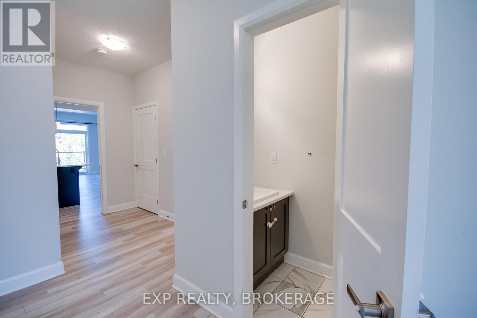 1261 Max Crescent, Kingston, Ontario K7P 0P2 - Photo 12 - X12440675