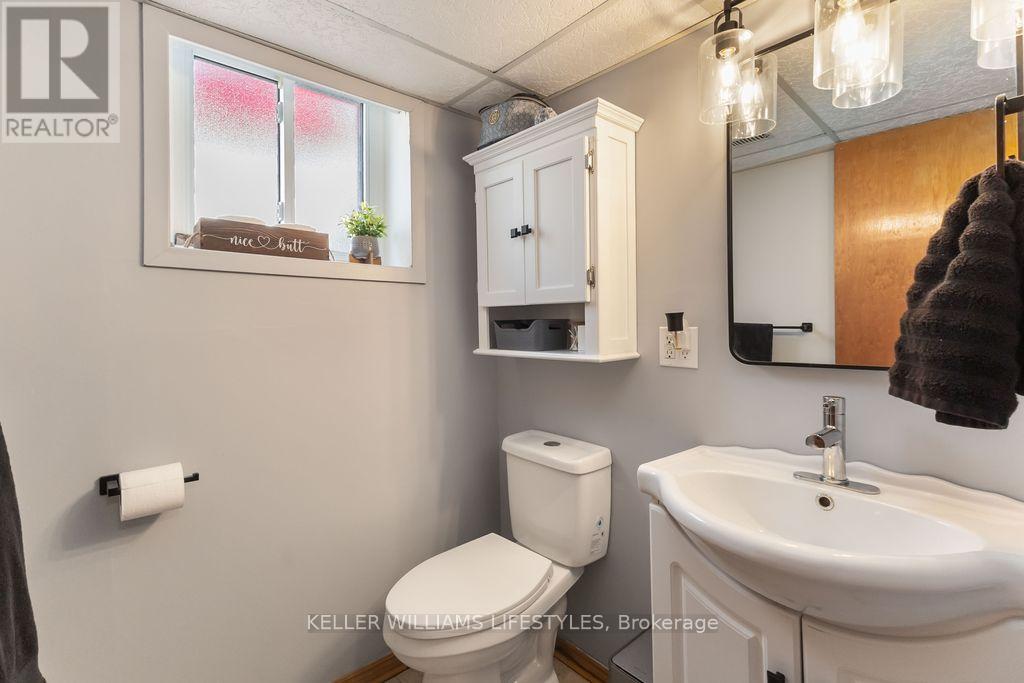 35 Surrey Crescent, London South, Ontario  N6E 1T7 - Photo 24 - X12319194