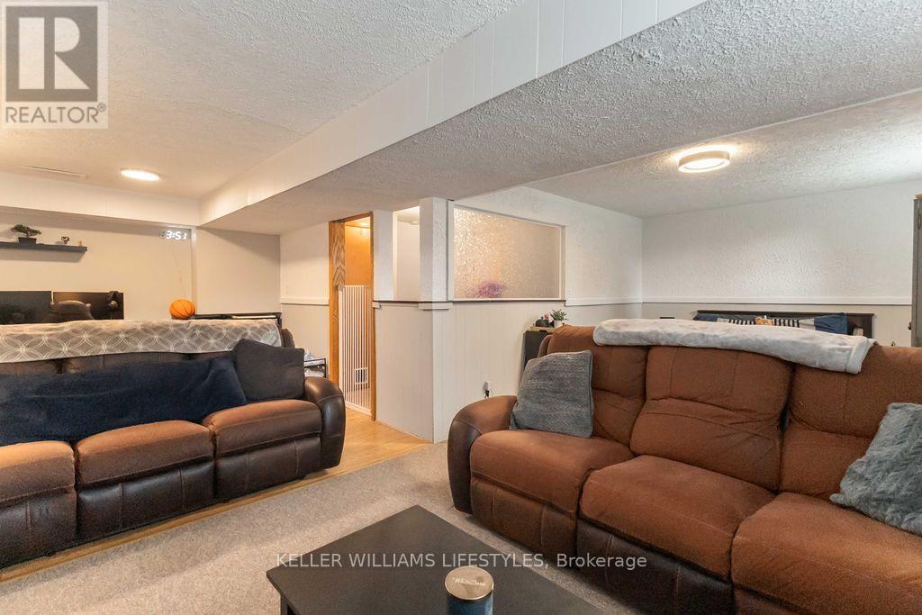 35 Surrey Crescent, London South, Ontario  N6E 1T7 - Photo 19 - X12319194