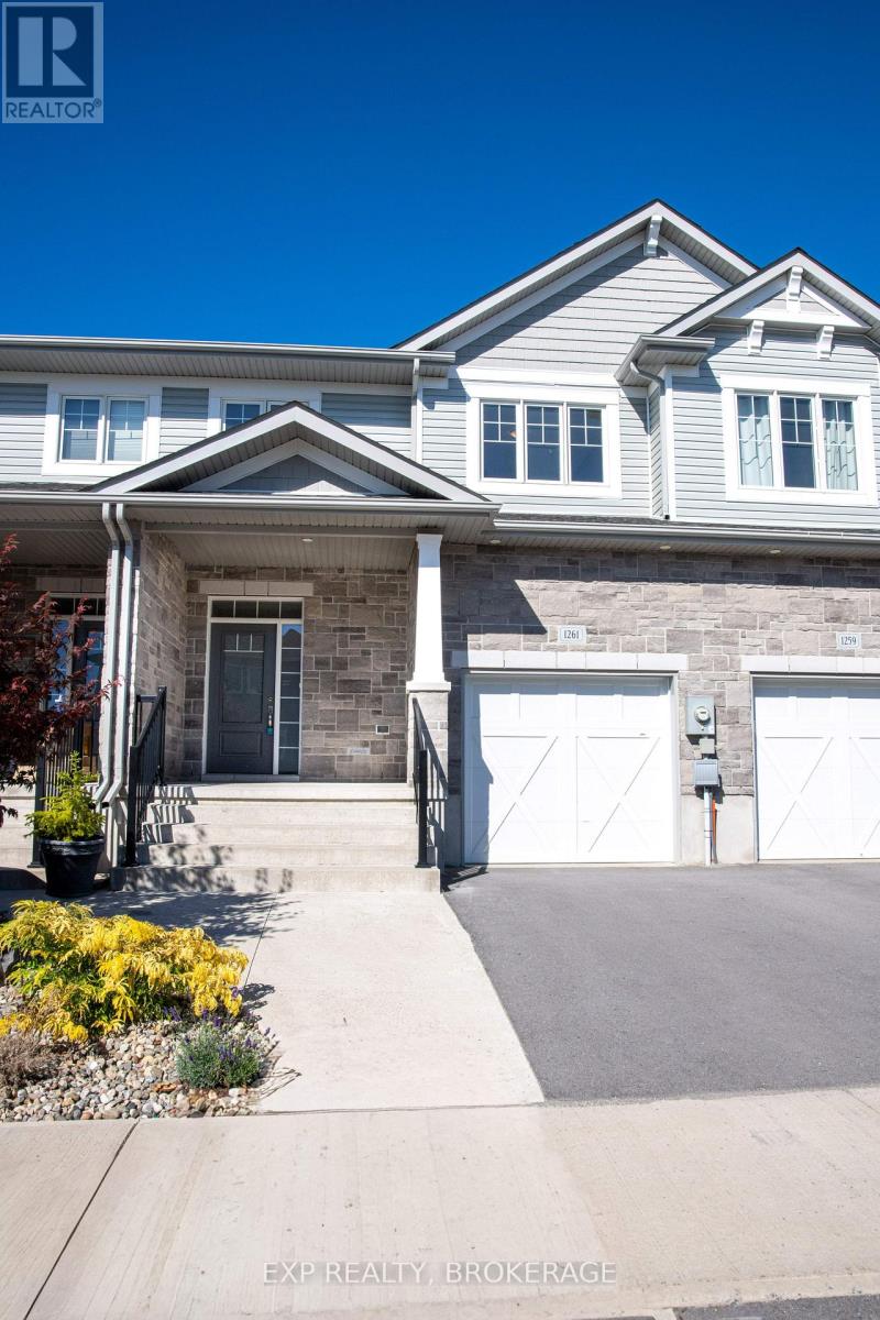 1261 Max Crescent, Kingston, Ontario K7P 0P2 - Photo 4 - X12440675