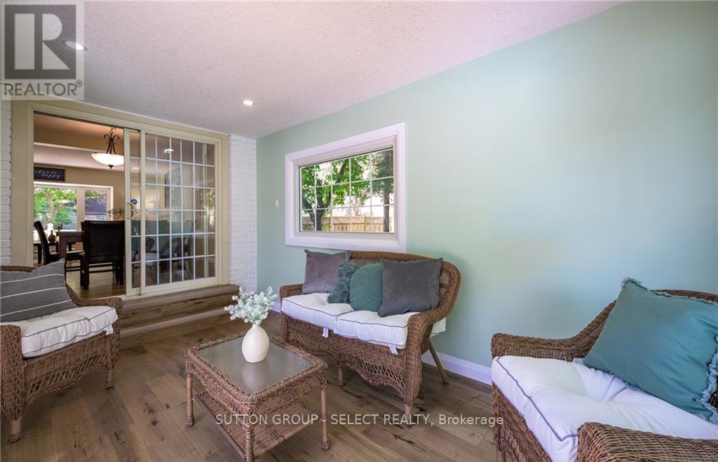 Upper - 6 Kirkton Court, London North, Ontario N5X 1T2 - Photo 10 - X12513940