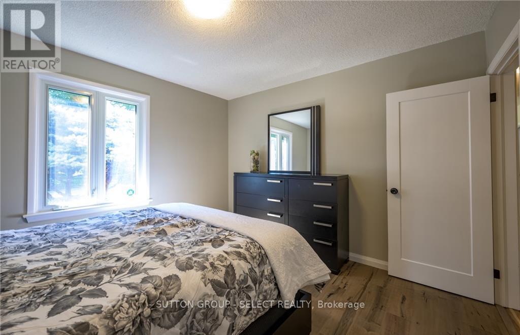 Upper - 6 Kirkton Court, London North, Ontario N5X 1T2 - Photo 18 - X12513940