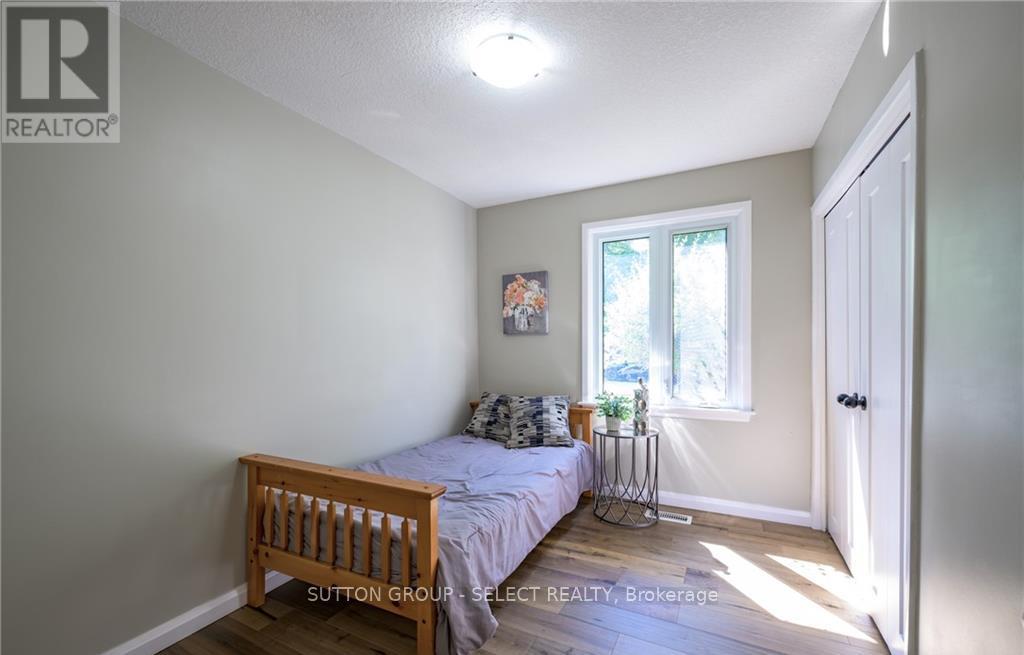 Upper - 6 Kirkton Court, London North, Ontario N5X 1T2 - Photo 16 - X12513940