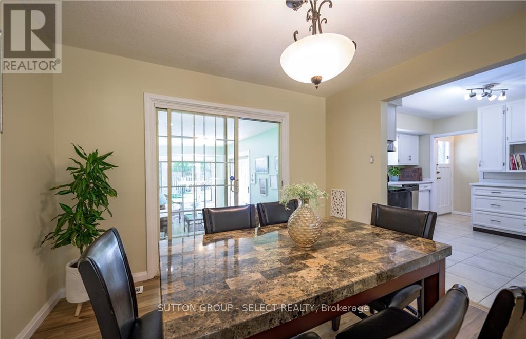 Upper - 6 Kirkton Court, London North, Ontario N5X 1T2 - Photo 8 - X12513940