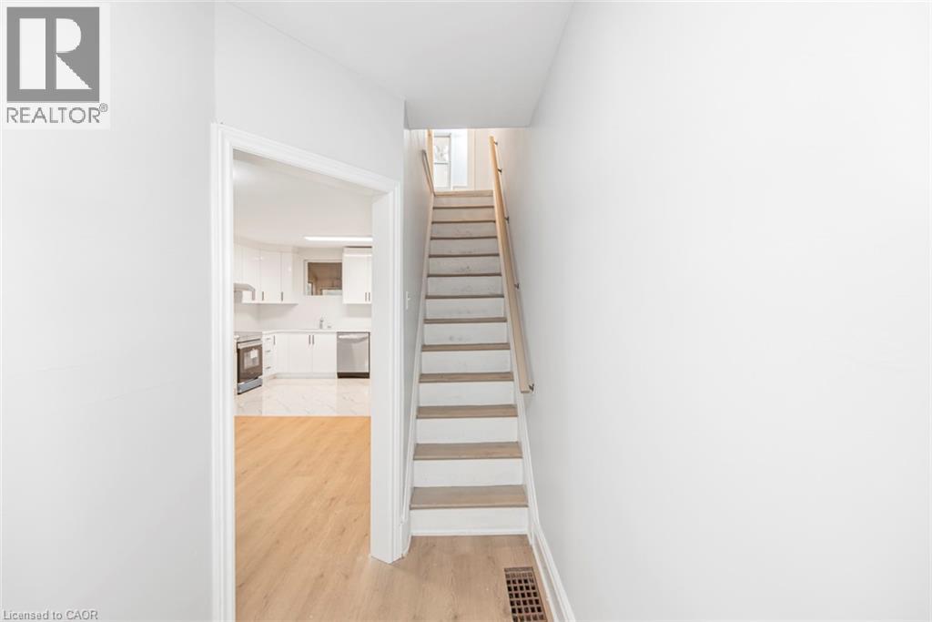 8 Leeds Street, Hamilton, Ontario  L8L 6W8 - Photo 15 - 40785801