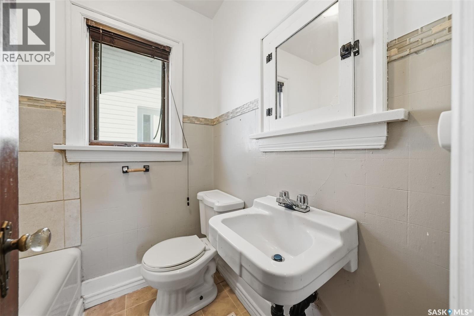 308-310 3rd Street, Dundurn, Saskatchewan  S0K 1K0 - Photo 16 - SK022353