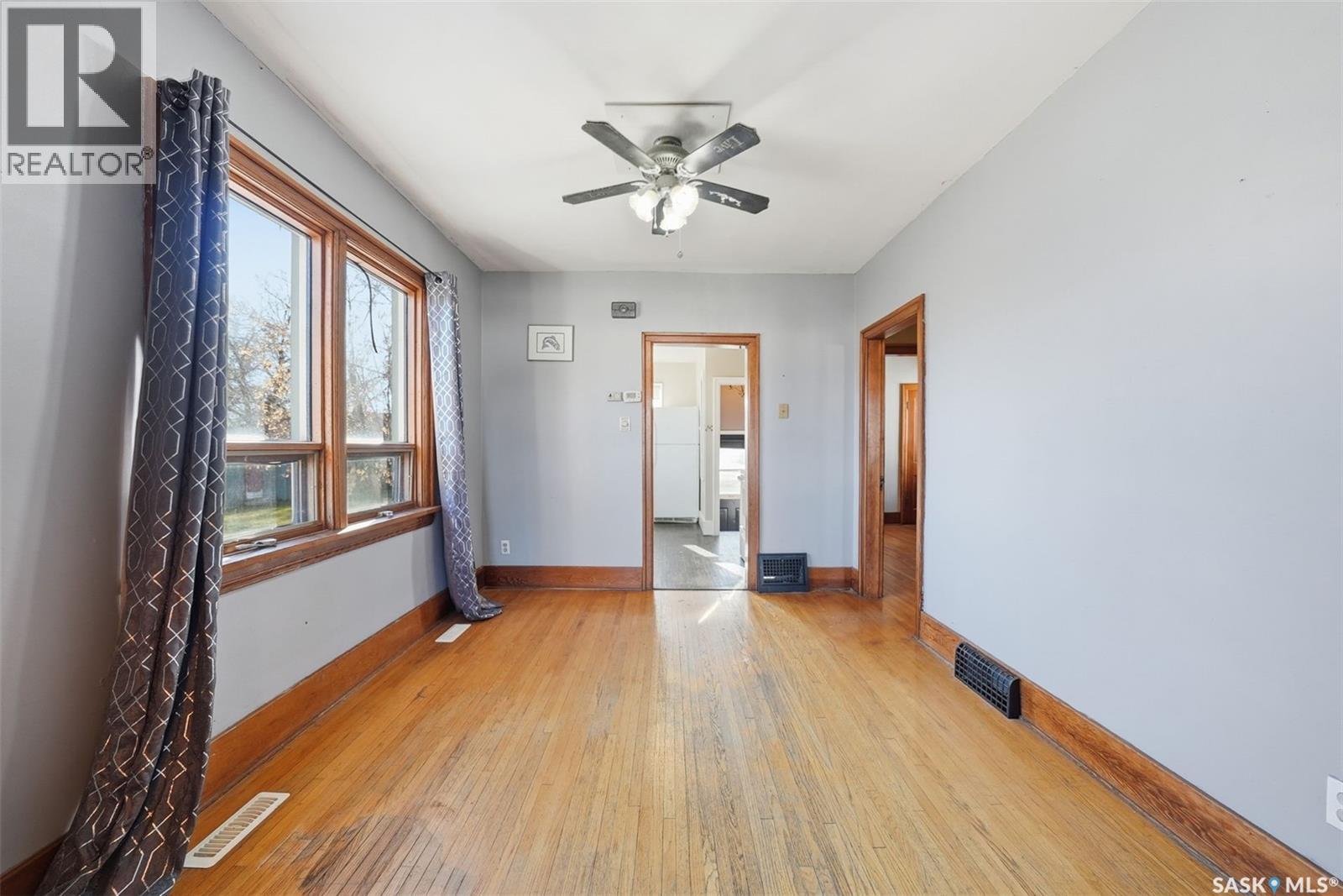 308-310 3rd Street, Dundurn, Saskatchewan  S0K 1K0 - Photo 9 - SK022353