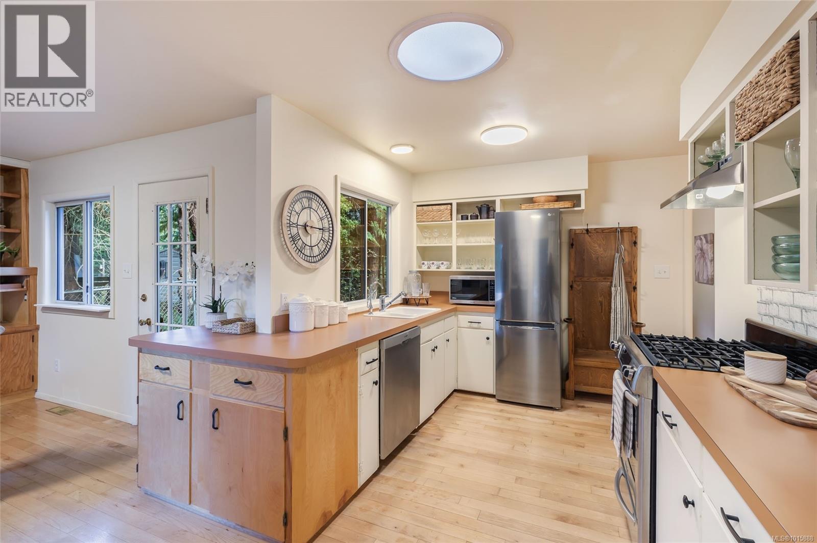 503 Quatna Rd, Qualicum Beach, British Columbia  V9K 1B4 - Photo 18 - 1015888