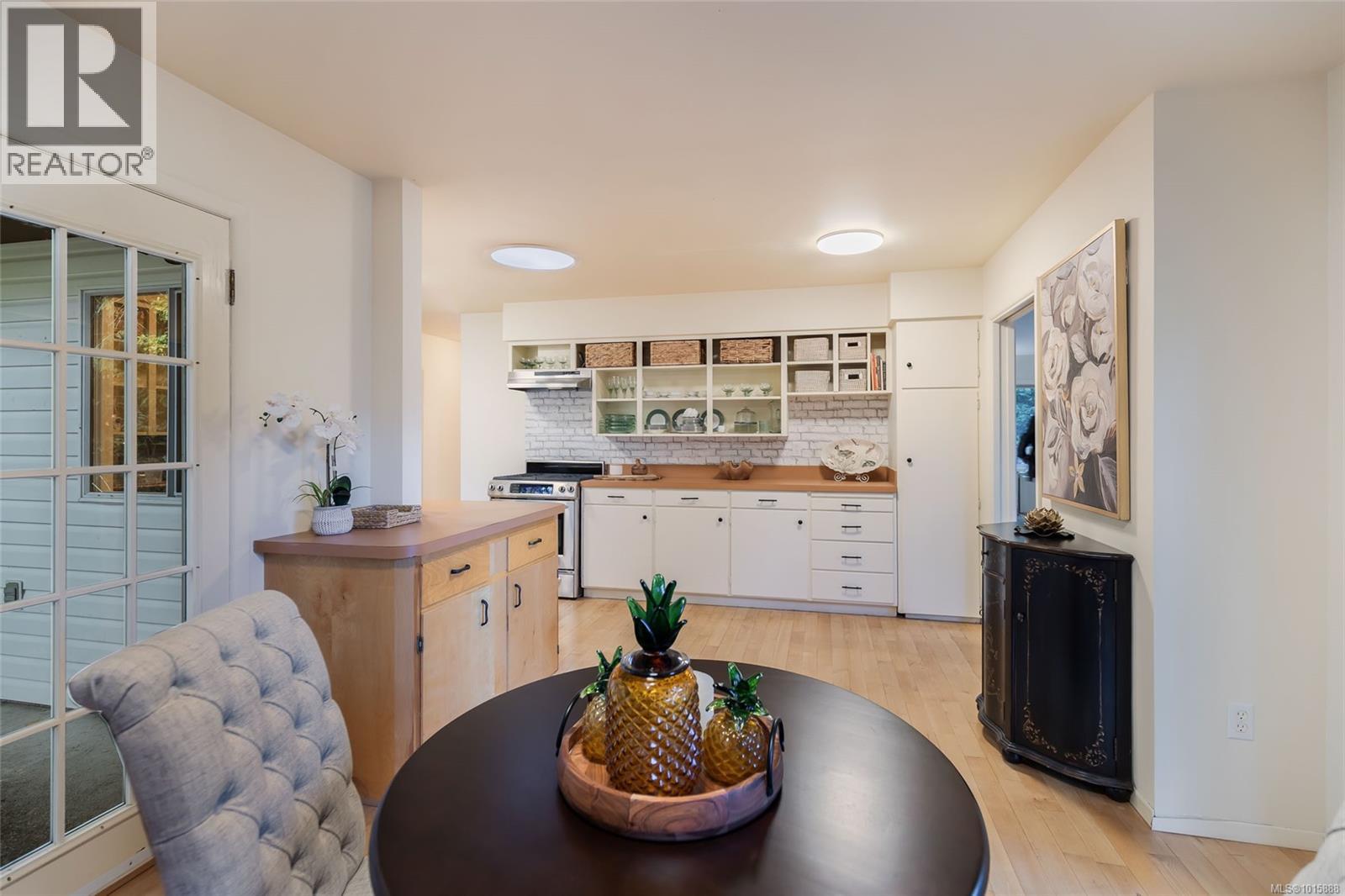 503 Quatna Rd, Qualicum Beach, British Columbia  V9K 1B4 - Photo 14 - 1015888