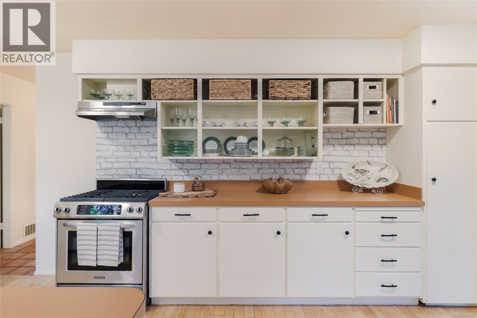 503 Quatna Rd, Qualicum Beach, British Columbia  V9K 1B4 - Photo 16 - 1015888