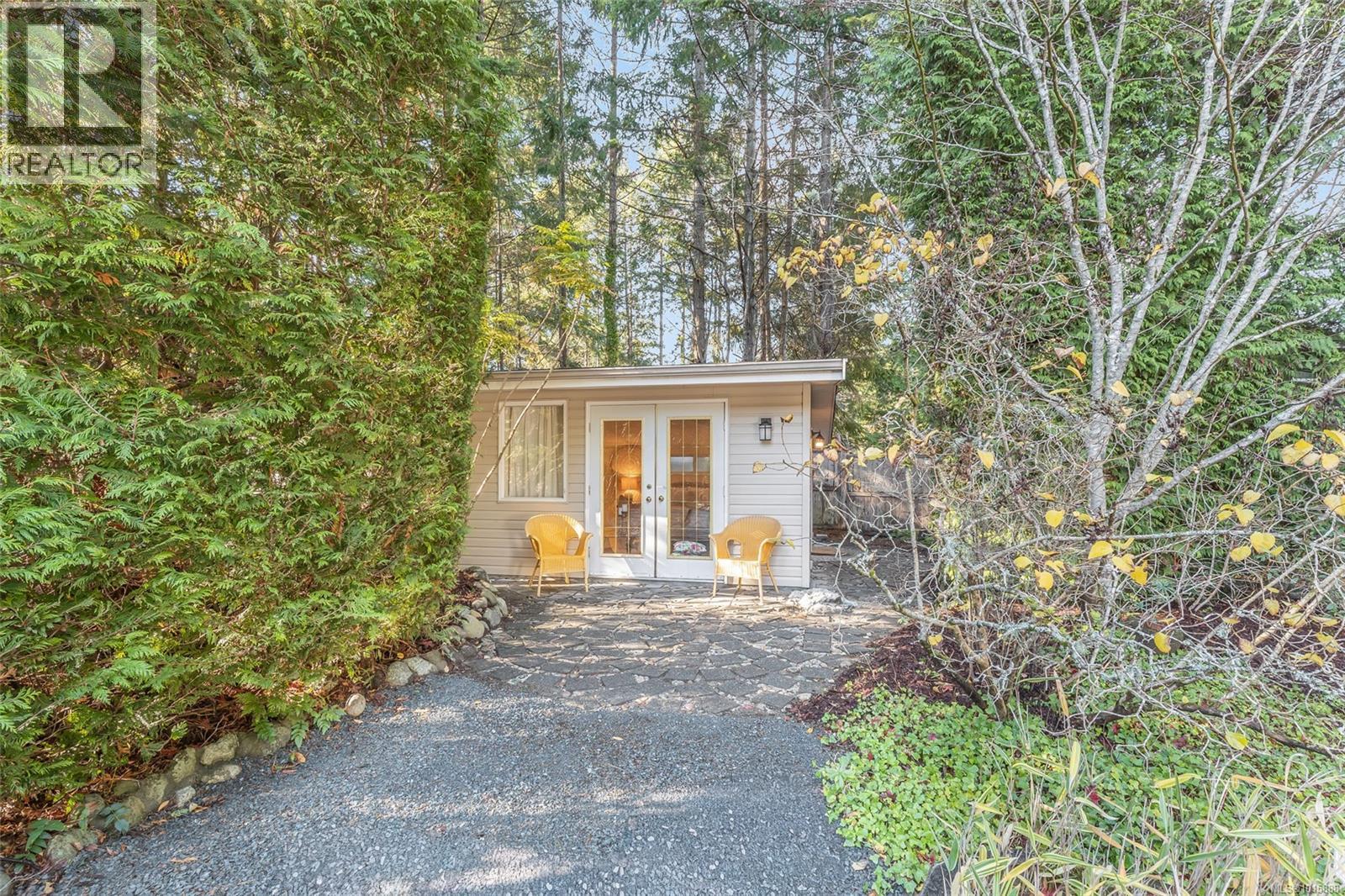 503 Quatna Rd, Qualicum Beach, British Columbia  V9K 1B4 - Photo 30 - 1015888