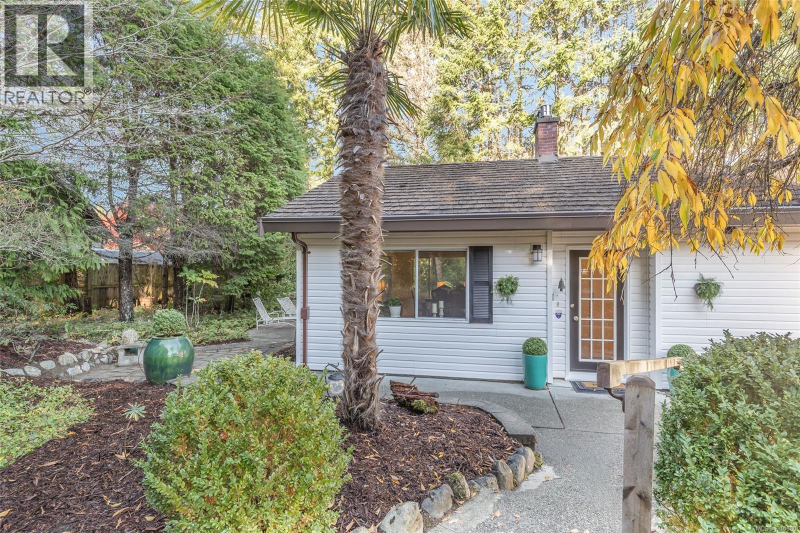 503 Quatna Rd, Qualicum Beach, British Columbia  V9K 1B4 - Photo 4 - 1015888