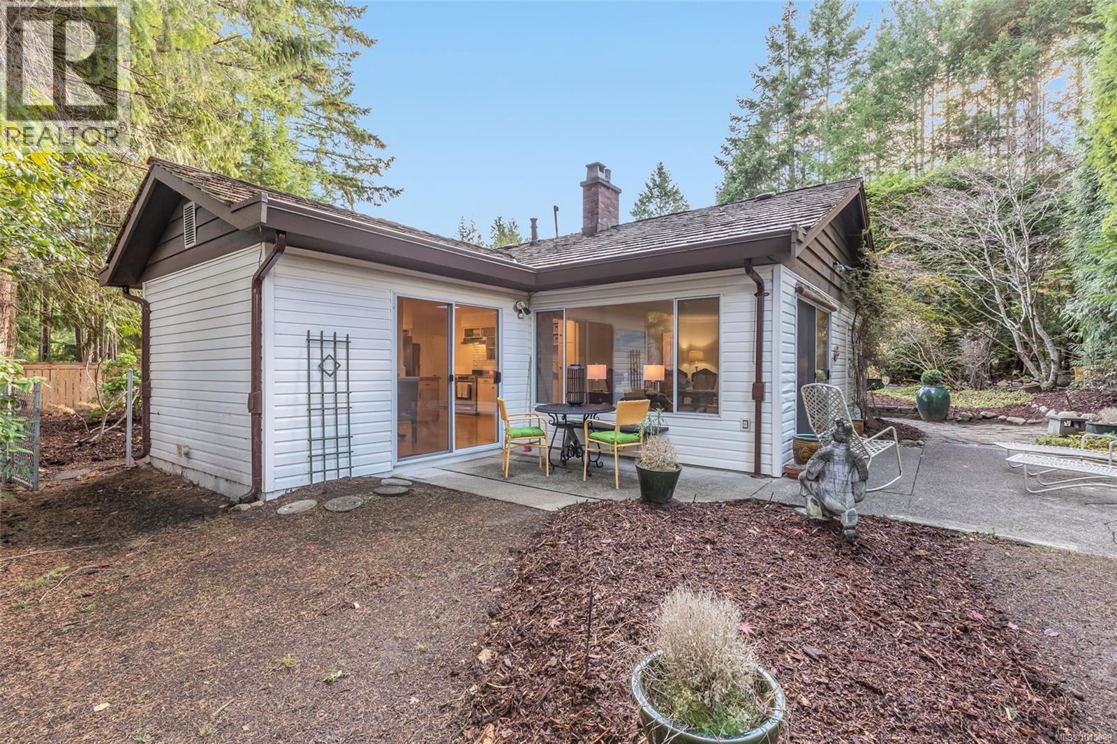 503 Quatna Rd, Qualicum Beach, British Columbia  V9K 1B4 - Photo 43 - 1015888