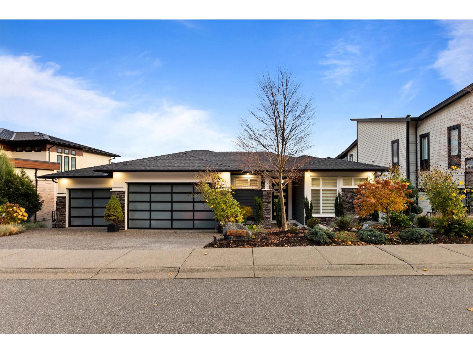 Property at 36460 EPWORTH COURT image 3