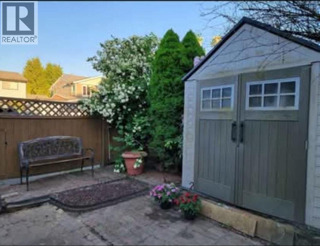 962 Cherrybrook Place, Coquitlam, British Columbia  V3C 4B7 - Photo 3 - R3065130