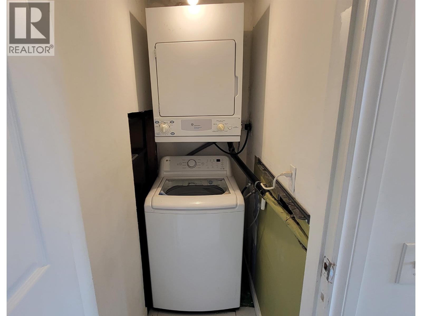 962 Cherrybrook Place, Coquitlam, British Columbia  V3C 4B7 - Photo 14 - R3065130