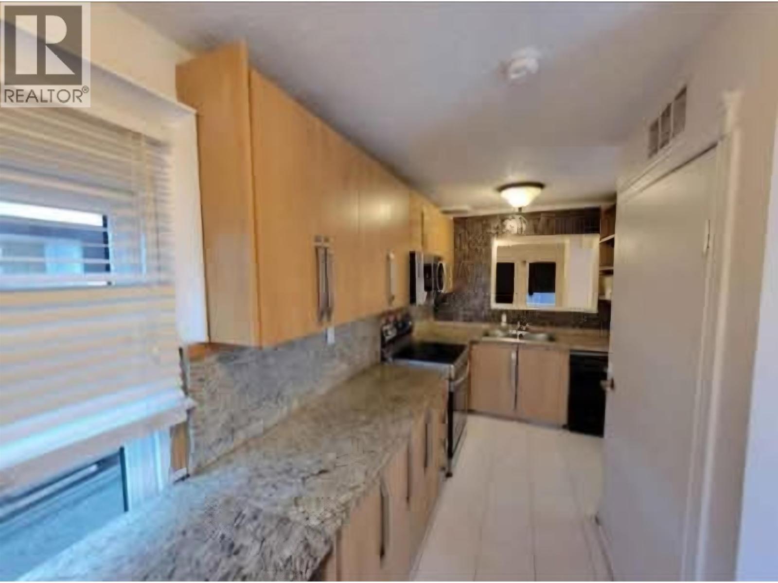 962 Cherrybrook Place, Coquitlam, British Columbia  V3C 4B7 - Photo 8 - R3065130