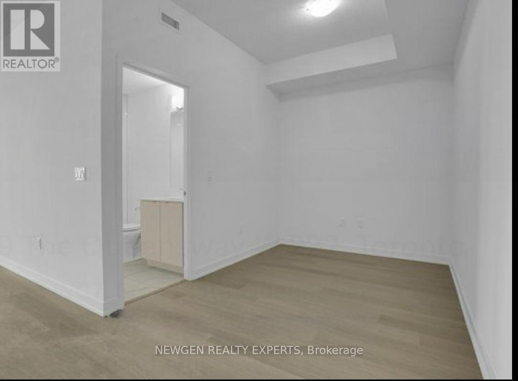 824 - 859 The Queensway, Toronto, Ontario M8Z 1N8 - Photo 11 - W12478583