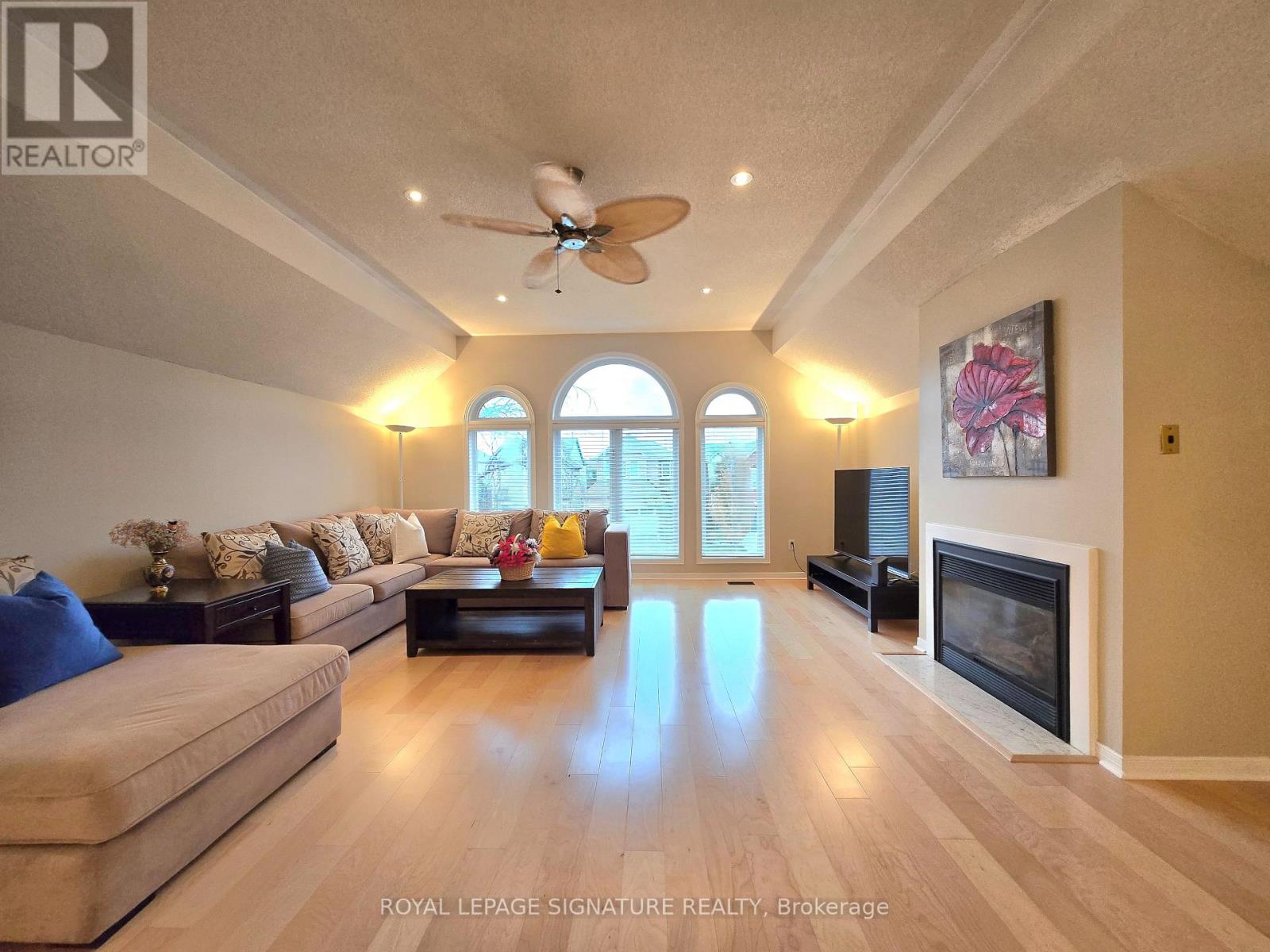 2547 Raglan Court, Mississauga, Ontario  L5M 5L5 - Photo 37 - W12507040