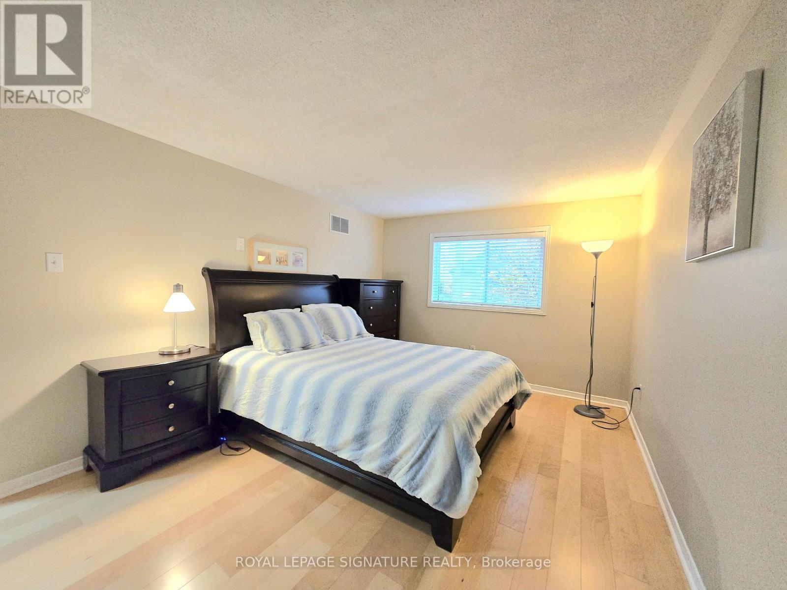 2547 Raglan Court, Mississauga, Ontario  L5M 5L5 - Photo 38 - W12507040