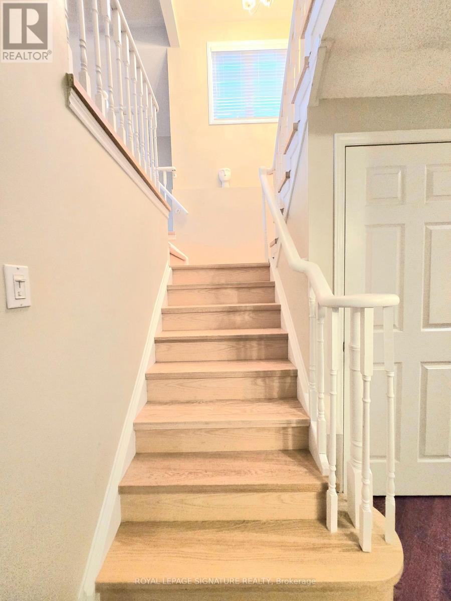 2547 Raglan Court, Mississauga, Ontario  L5M 5L5 - Photo 46 - W12507040