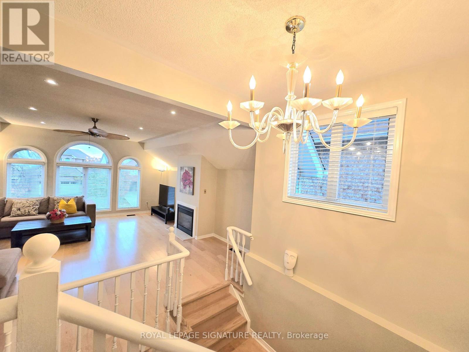 2547 Raglan Court, Mississauga, Ontario  L5M 5L5 - Photo 43 - W12507040