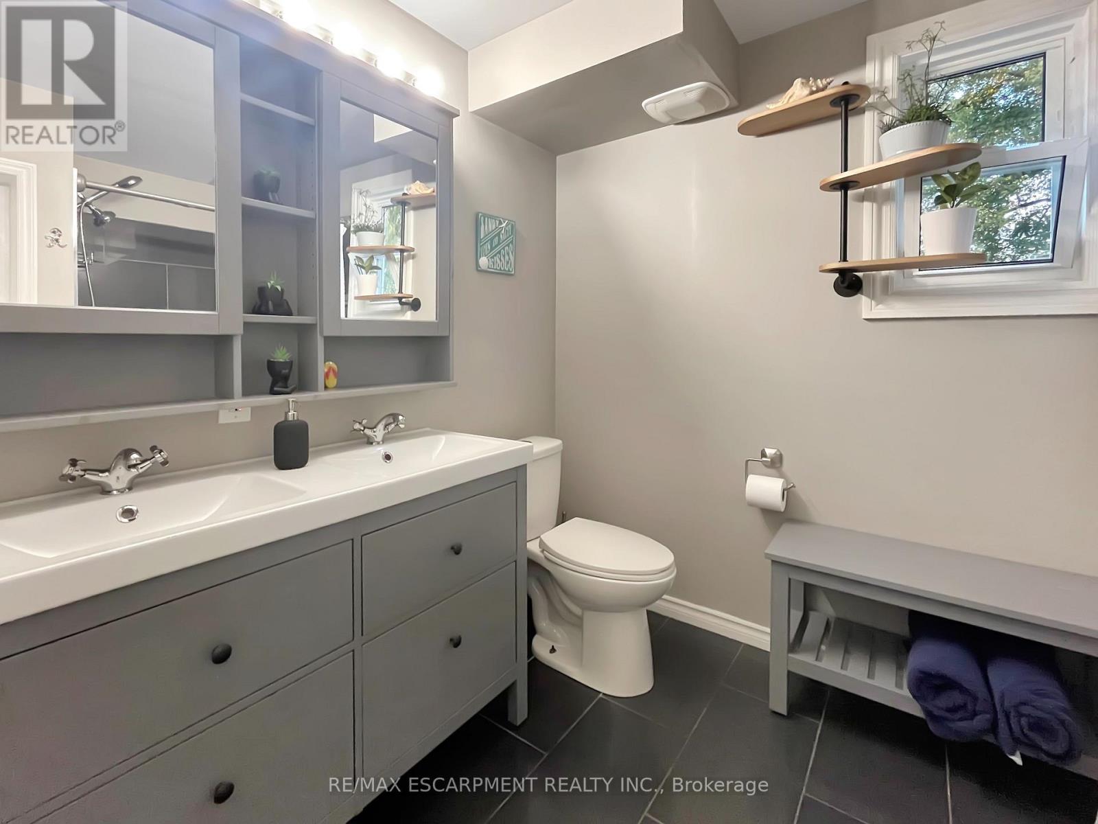 350 Pottruff Road N, Hamilton, Ontario  L8H 2M4 - Photo 17 - X12454542