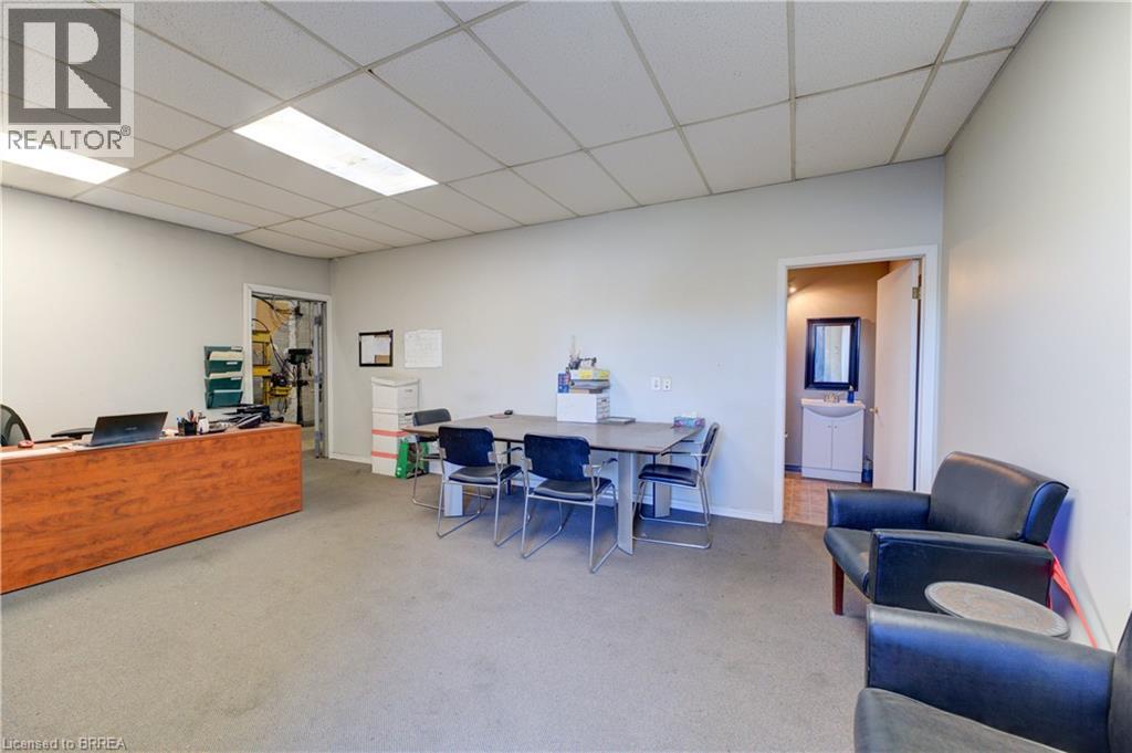 84 Copernicus Boulevard Unit# 2, Brantford, Ontario N3P 1K5 - Photo 4 - 40784892