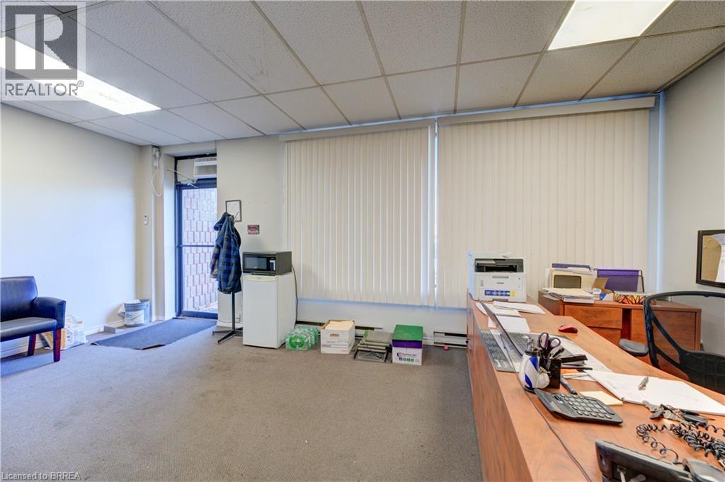 84 Copernicus Boulevard Unit# 2, Brantford, Ontario N3P 1K5 - Photo 6 - 40784892