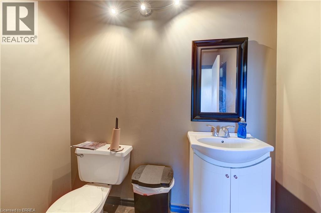 84 Copernicus Boulevard Unit# 2, Brantford, Ontario N3P 1K5 - Photo 8 - 40784892