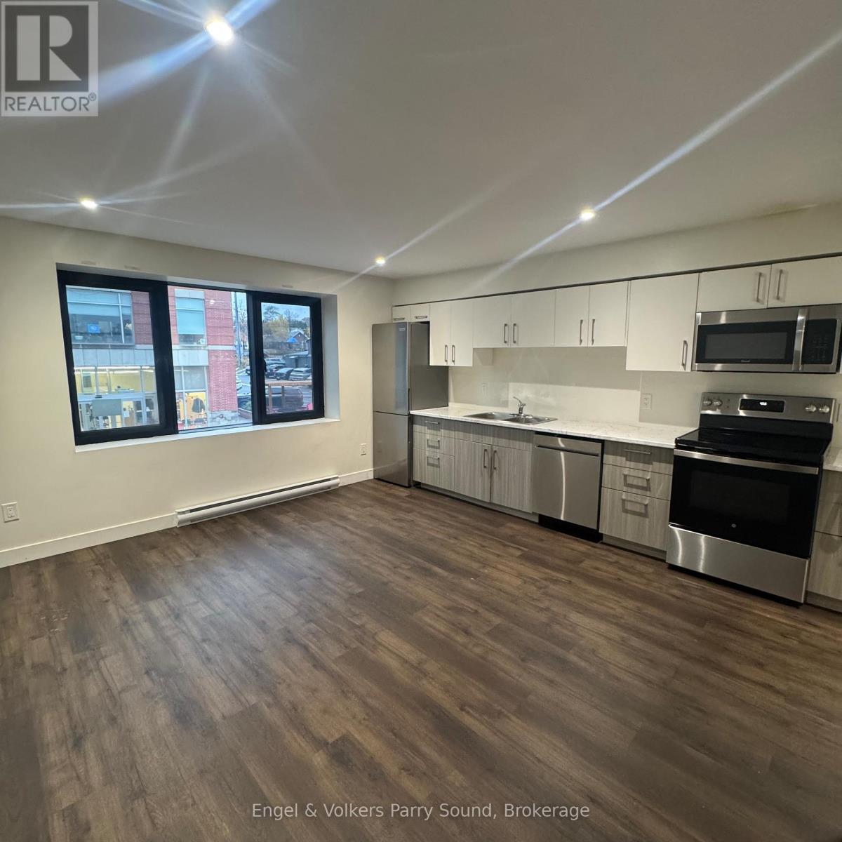 202 - 57 James Street, Parry Sound, Ontario P2A 1T5 - Photo 6 - X12512522